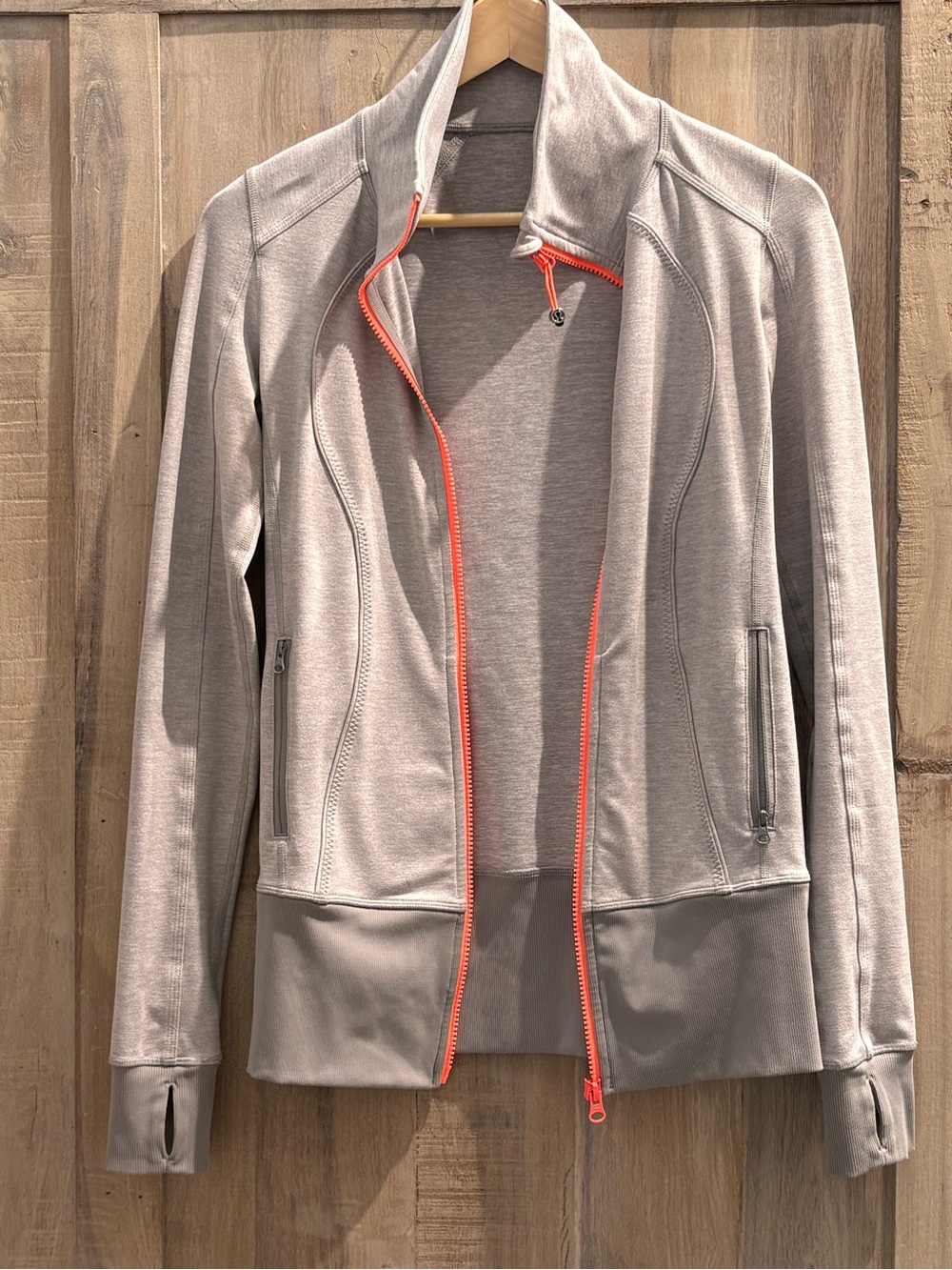 Lululemon Zip Up XS (needs zipper)